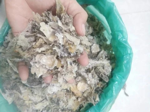 Tại sao giá tổ yến có sự chênh lệch rất lớn trên thị trường? 2 yen vun be