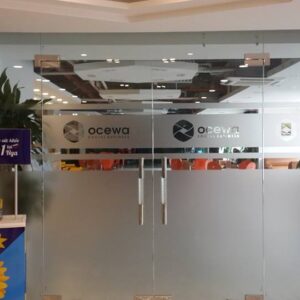 Decal dán kính mờ cửa kính văn phòng