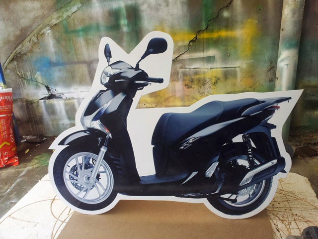 Giá In Decal Màu Khổ Lớn Chất Lượng Cao - Nhà Máy In BC In Ấn Tiết Kiệm
