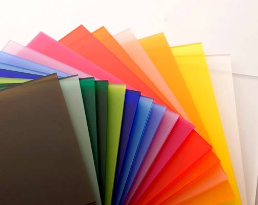Cách bảo quản sản phẩm mica in để giữ màu bền lâu