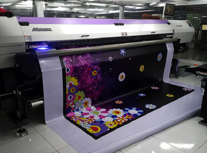 In bạt UV giải pháp quảng cáo bền đẹp ngoài trời