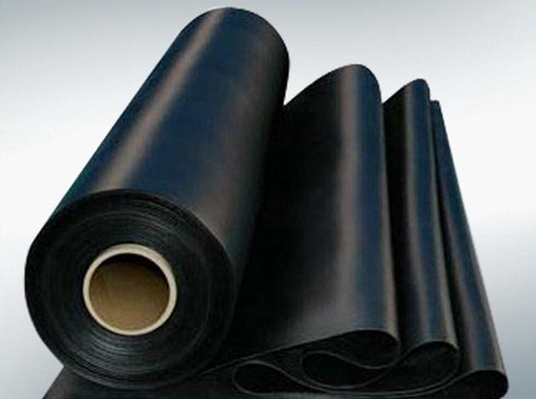 In bạt chống thấm – Giải pháp che nắng phủ mái hiên bền bỉ và tiện dụng