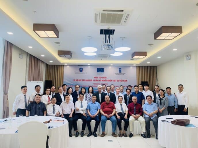 KHÓA TẬP HUẤN VỀ BỘ QUY TẮC ĐẠO ĐỨC VÀ ỨNG XỬ NGHỀ NGHIỆP LUẬT SƯ VIỆT NAM 5 6