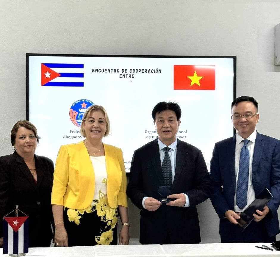 Đoàn công tác của Liên đoàn Luật sư Việt Nam thăm và làm việc tại Cuba 4 z5826487878965 bec57a45d354dc6a0b8f7339df5647bc