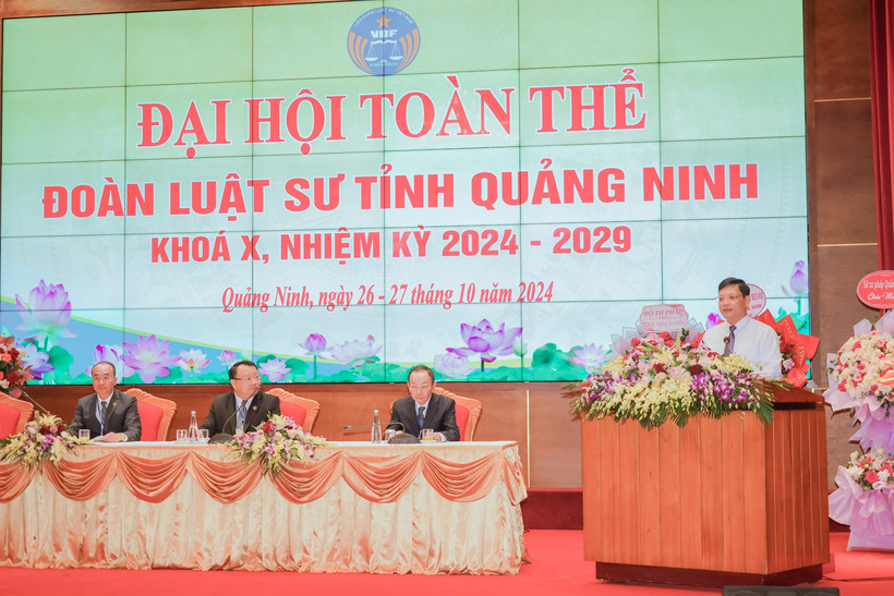 Phó Chủ tịch UBND tỉnh Quảng Ninh Nghiêm Xuân Cường phát biểu.