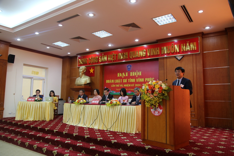 Tiến sĩ, Luật sư Đỗ Ngọc Thịnh, Chủ tịch Liên đoàn Luật sư Việt Nam phát biểu tại Đại hội.