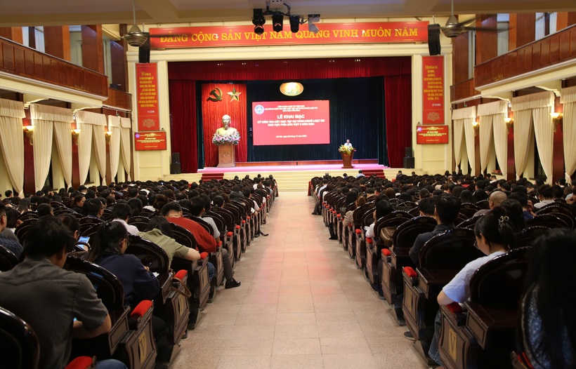 Toàn cảnh buổi Lễ khai mạc.