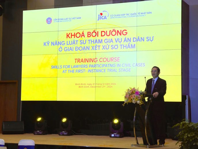 Khóa bồi dưỡng “Kỹ năng của luật sư khi tham gia vụ án dân sự ở giai đoạn xét xử sơ thẩm” 1 1 3