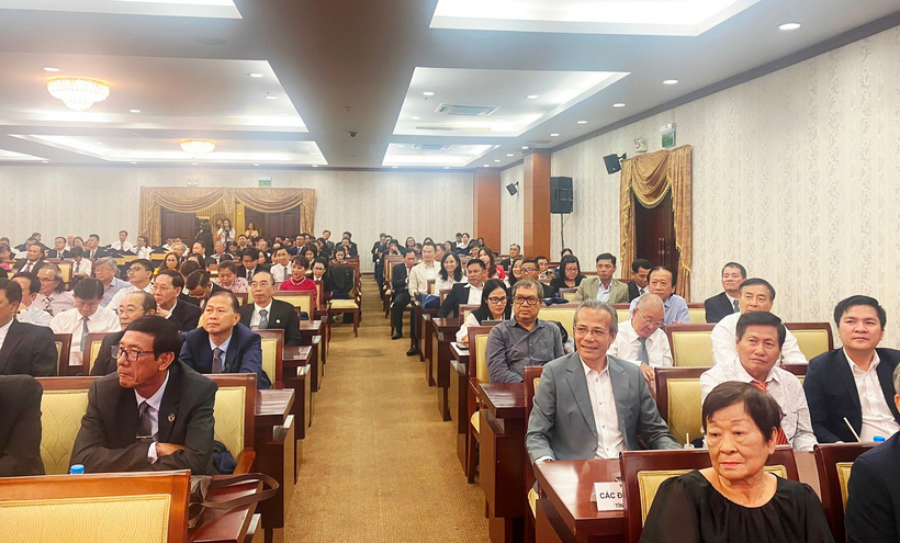 Đại diện Chủ nhiệm, Phó Chủ nhiệm các Đoàn Luật sư tham dự buổi lễ.