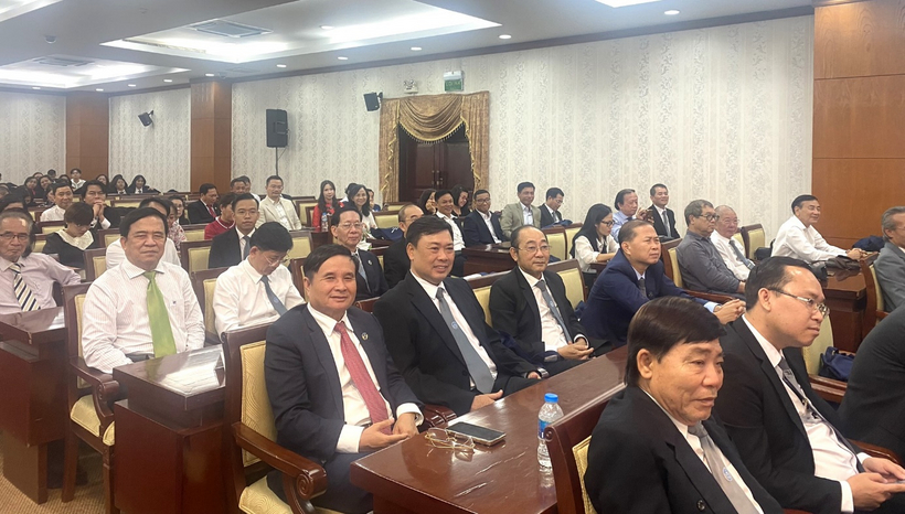 Đại diện Chủ nhiệm, Phó Chủ nhiệm các Đoàn Luật sư tham dự buổi lễ.