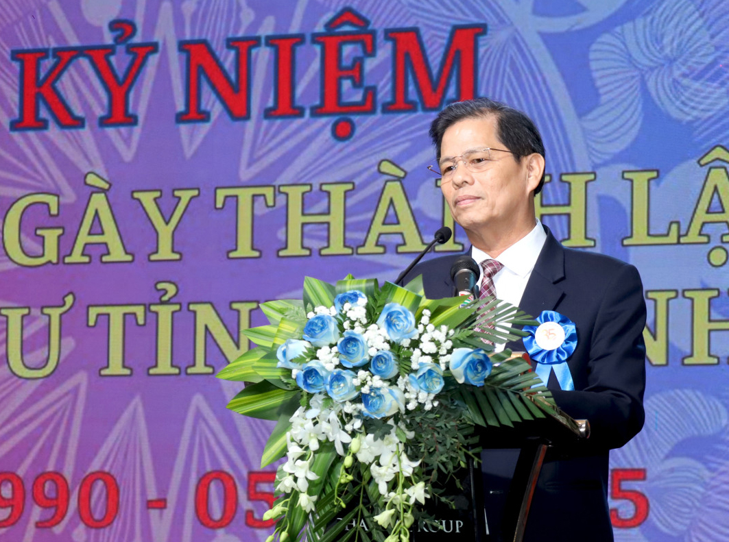 Đoàn Luật sư tỉnh Khánh Hòa kỷ niệm 35 năm ngày thành lập 2 Chủ tịch UBND tỉnh Nguyễn Tấn Tuân phát biểu tại buổi lễ.