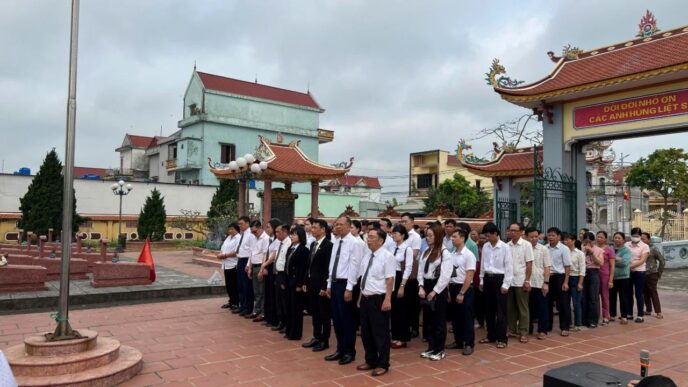 TỔ CHỨC TUYÊN TRUYỀN, PHỔ BIẾN PHÁP LUẬT CHÀO MỪNG KỶ NIỆM 80 NĂM NGÀY TRUYỀN THỐNG LUẬT SƯ VIỆT NAM 2 Z 9