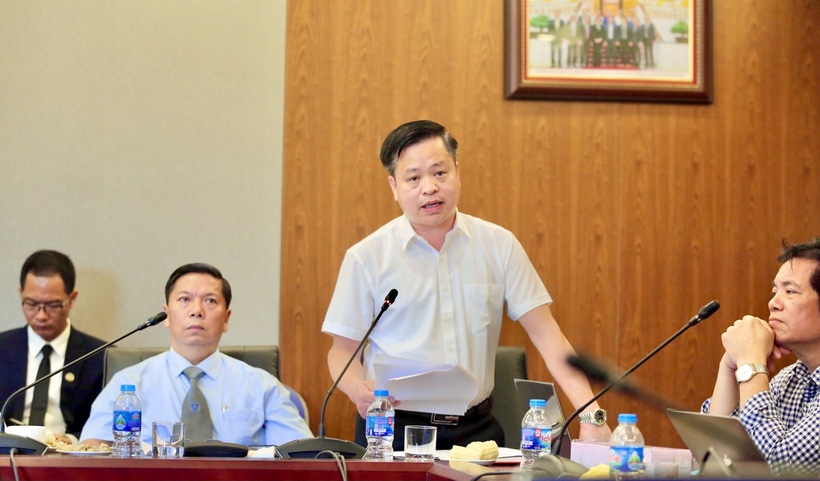 Luật sư Tạ Ngọc Toàn, Chủ nhiệm Đoàn Luật sư tỉnh Vĩnh Phúc cho ý kiến tại hội thảo.