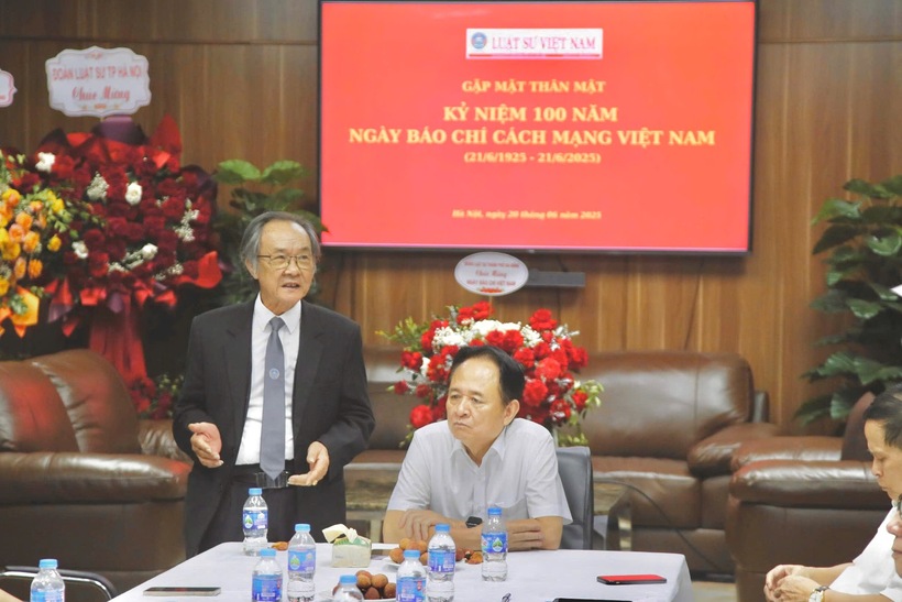 Tạp chí Luật sư Việt Nam gặp mặt thân mật nhân Kỷ niệm 100 năm Ngày Báo chí Cách mạng Việt Nam 3 Luật sư Nguyễn Minh Tâm phát biểu chúc mừng.