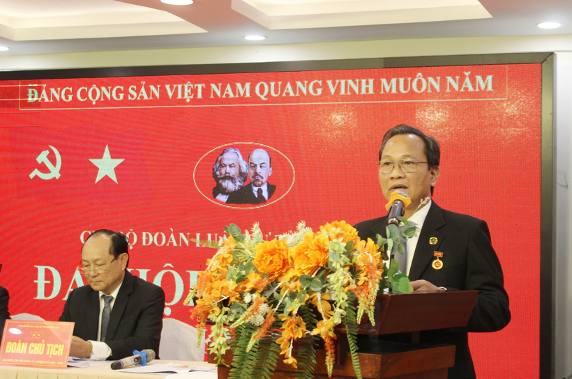 Đại hội Chi bộ Đoàn Luật sư tỉnh Đồng Nai: Xây dựng đội ngũ luật sư vững mạnh, đáp ứng yêu cầu thời kỳ mới 7 Luật sư Hà Mạnh Tường, Phó Chủ nhiệm báo cáo tại Đại hội.
