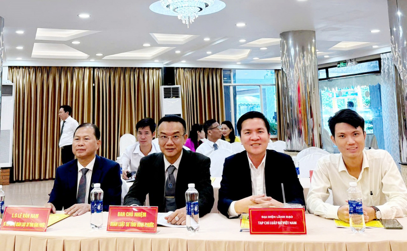 Đại hội Chi bộ Đoàn Luật sư tỉnh Đồng Nai: Xây dựng đội ngũ luật sư vững mạnh, đáp ứng yêu cầu thời kỳ mới 12 Đại biểu tham dự Đại hội.