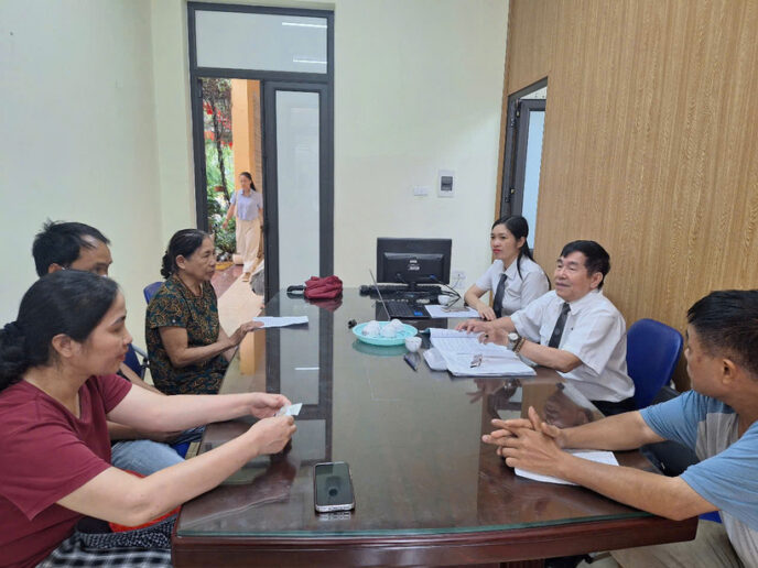 Luật sư tư vấn tại Điểm phục vụ hành chính công xã Thư Lâm.