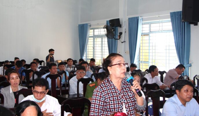 ĐBQH TỈNH KHÁNH HÒA ĐỖ NGỌC THỊNH, CHỦ TỊCH LIÊN ĐOÀN LUẬT SƯ VIỆT NAM TIẾP XÚC CỬ TRI TẠI TỈNH KHÁNH HÒA 4 3