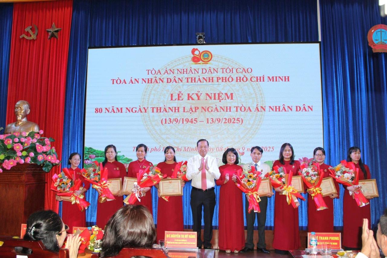 ky-niem-chuong-2(1).jpg