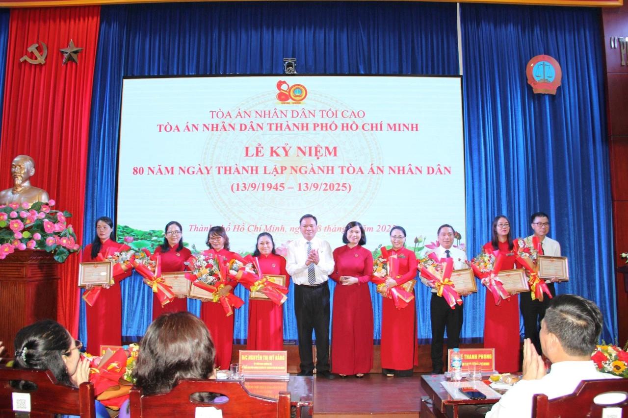 ky-niem-chuong-3(1).jpg