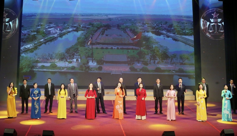 Liên đoàn Luật sư Việt Nam tổ chức Hội diễn Văn nghệ quần chúng lần thứ III 4 Tiết mục của Đoàn Luật sư tỉnh Hưng Yên.