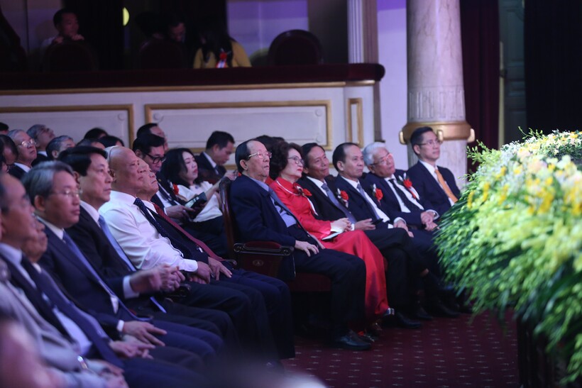 Lễ Kỷ niệm 80 năm Ngày Truyền thống Luật sư Việt Nam: Tiếp tục đổi mới, làm tròn chức năng xã hội cao quý 2 Các đại biểu tham dự Lễ Kỷ niệm.