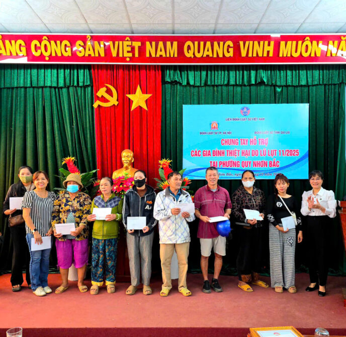 Đoàn Luật sư tỉnh Gia Lai đã tổ chức trao hỗ trợ cho các hộ gia đình tại địa phương chịu ảnh hưởng nghiêm trọng sau thiên tai 3 3