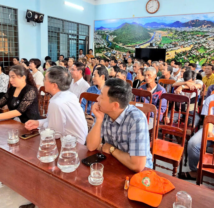 Đoàn Luật sư tỉnh Gia Lai đã tổ chức trao hỗ trợ cho các hộ gia đình tại địa phương chịu ảnh hưởng nghiêm trọng sau thiên tai 8 8