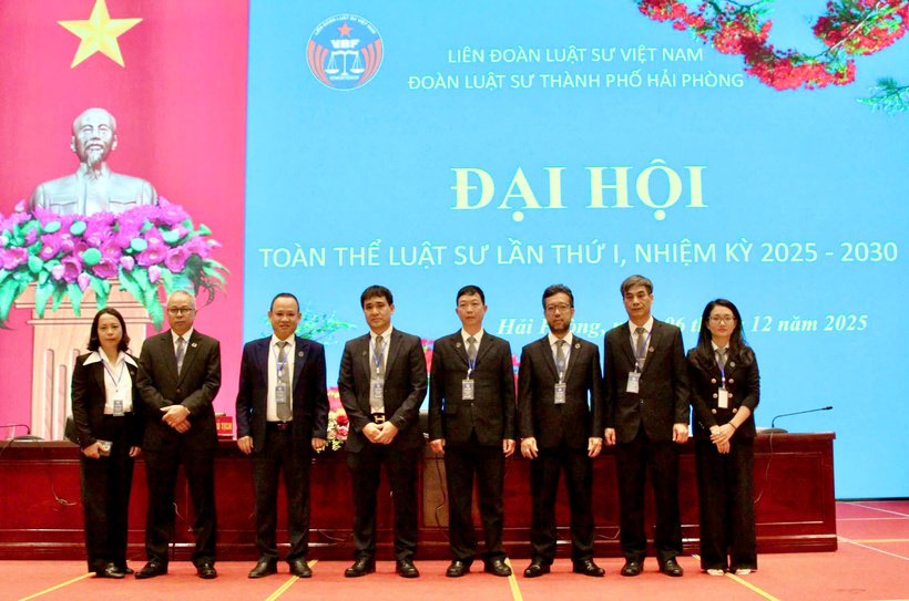 Đoàn Luật sư TP. Hải Phòng tổ chức thành công Đại hội lần thứ I, nhiệm kỳ 2025-2030 4 Ban Chủ nhiệm Đoàn Luật sư TP. Hải Phòng (cũ) và Hội đồng Khen thưởng, Kỷ luật Đoàn Luật sư TP. Hải Phòng (cũ).