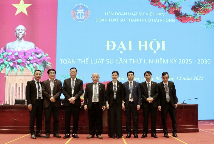 Đoàn Luật sư TP. Hải Phòng tổ chức thành công Đại hội lần thứ I, nhiệm kỳ 2025-2030 5 Ban Chủ nhiệm Đoàn Luật sư tỉnh Hải Dương (cũ) và Hội đồng Khen thưởng, Kỷ luật Đoàn Luật sư tỉnh Hải Dương (cũ).