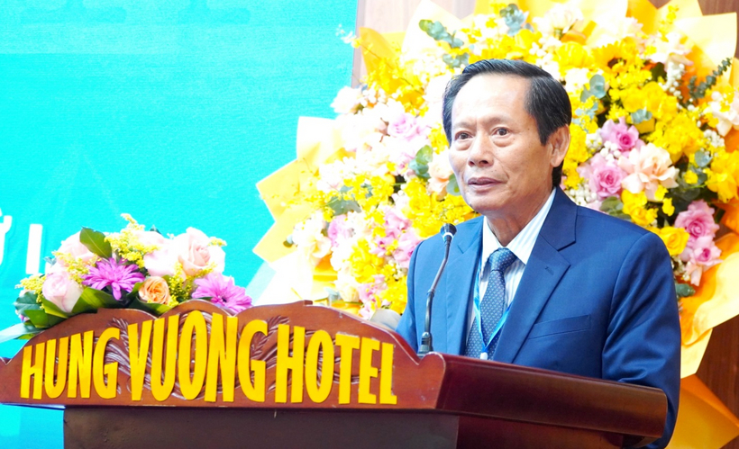 Đoàn Luật sư tỉnh Quảng Ngãi tổ chức Đại hội lần thứ I, nhiệm kỳ 2025 - 2030 1 Luật sư, Tiến sĩ Phan Trung Hoài phát biểu tại Đại hội