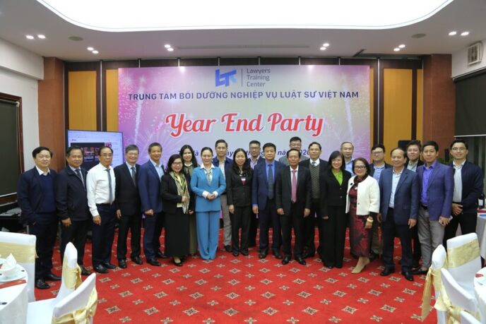 Các đại biểu tham dự buổi Lễ tổng kết.