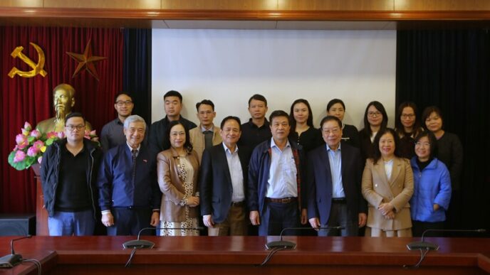 Tập thể Chi bộ Liên đoàn Luật sư Việt Nam tại buổi tổng kết công tác.