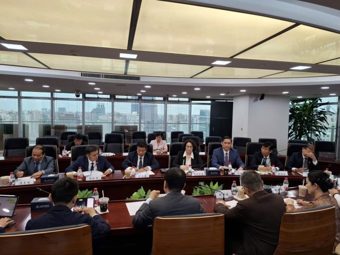Đoàn công tác của Liên đoàn Luật sư Việt Nam thăm Hiệp hội Luật sư thành phố và một số công ty luật tại Thượng Hải (Kỳ 3) 1 tq1