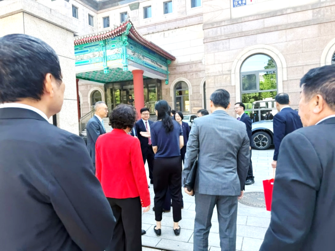 Đoàn công tác của Liên đoàn Luật sư Việt Nam sang thăm và làm việc tại Trung Quốc: Ký kết hợp tác với Hiệp hội Luật sư toàn Trung Quốc (Kỳ 1) 2 tq2
