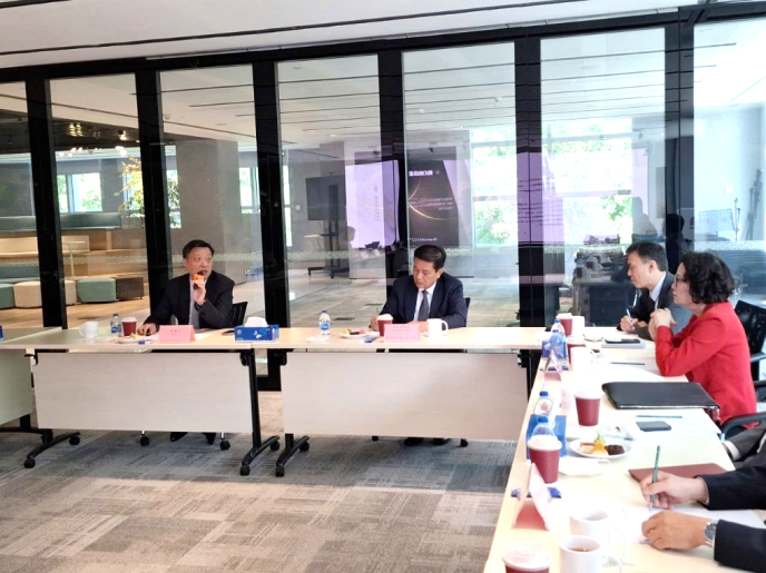 Đoàn công tác của Liên đoàn Luật sư Việt Nam sang thăm và làm việc tại Trung Quốc: Thăm các tổ chức hành nghề lớn tại thủ đô Bắc Kinh (Kỳ 2) 1 tq8