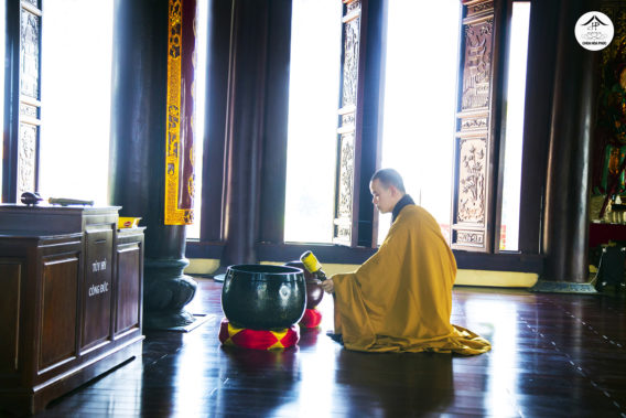 Su phu Thich Tam Hoa