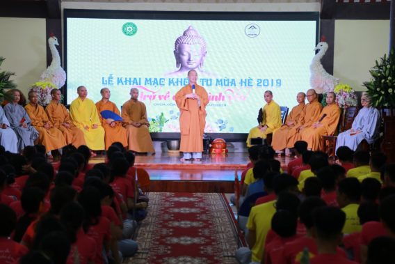 khoa tu mua he 2019 chua hoa phuc 1