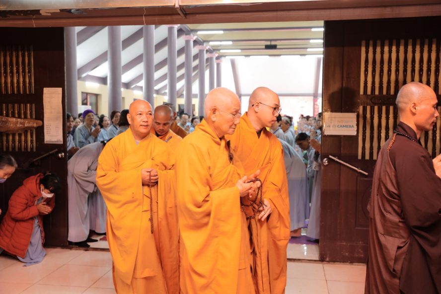 HÒA THƯỢNG TUYÊN LUẬT SƯ THƯỢNG MINH HẠ THÔNG QUANG LÂM THUYẾT GIẢNG TẠI TÙNG LÂM HÒA PHÚC 69 3 12