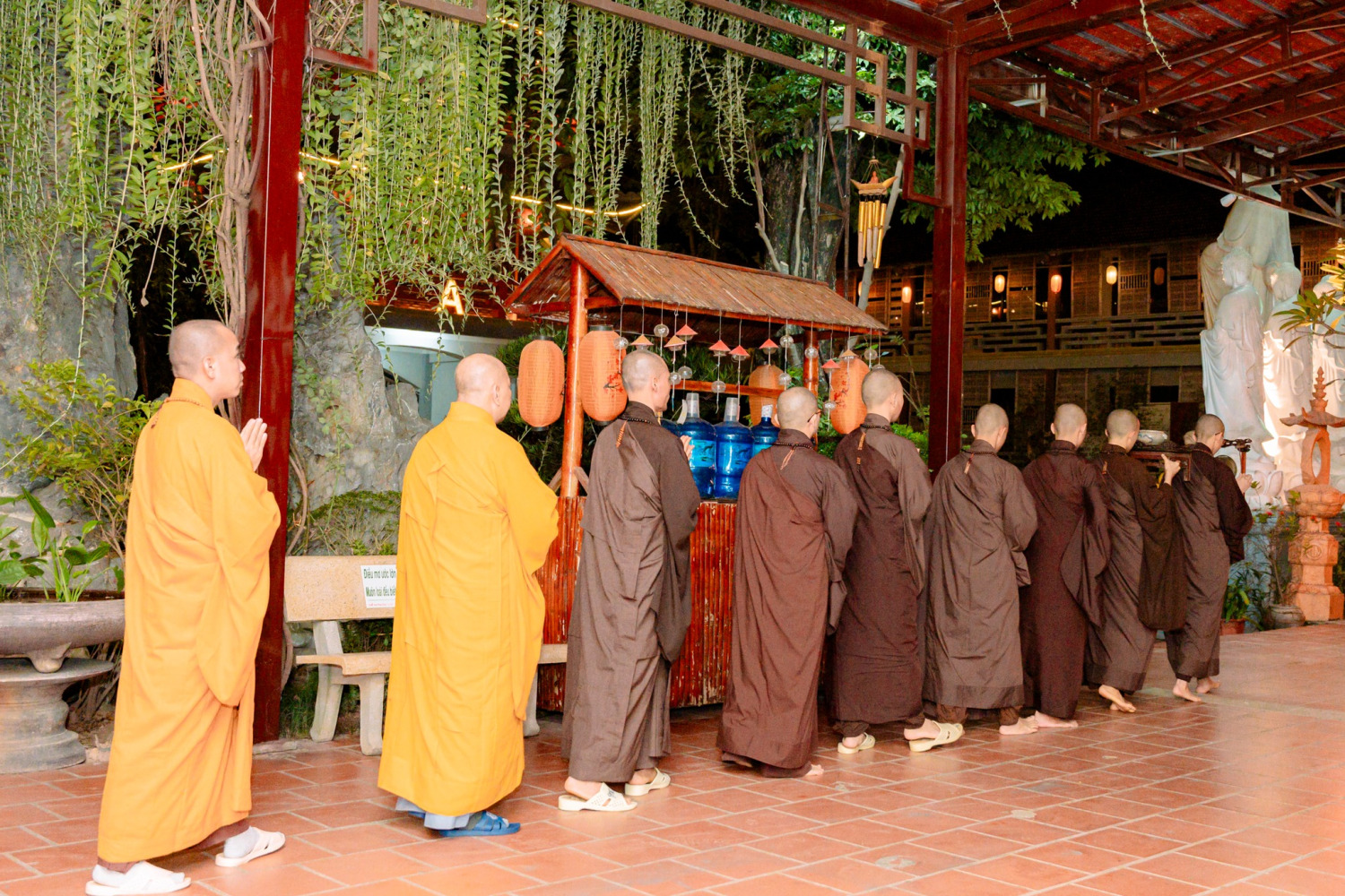 THƯỢNG TOẠ THÍCH GIÁC NGUYÊN QUANG LÂM CHIA SẺ PHÁP THOẠI 16 416898631 771949254966384 7547787082709282486 n