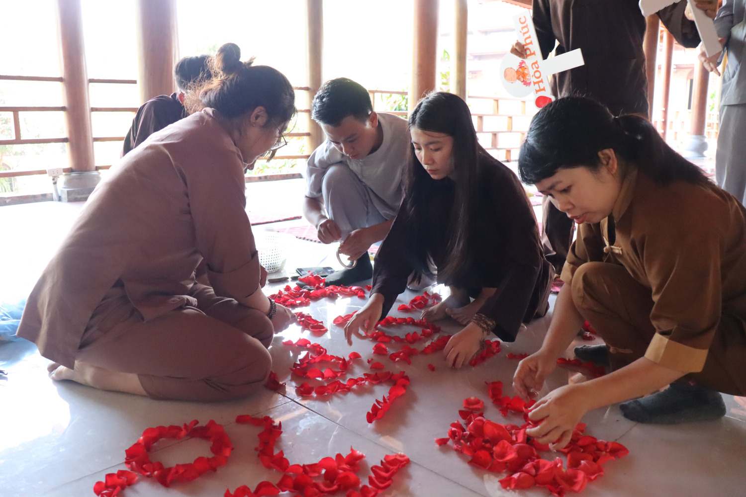 BUỔI CHIỀU NGÀY 2 - KHÓA TU THIỀN TRÀ "NĂM MỚI TA CŨNG MỚI" 3 5 4 1