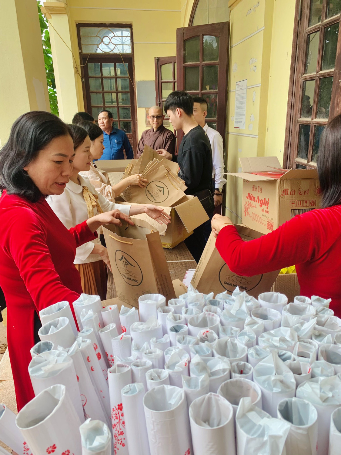 CHƯƠNG TRÌNH TỪ THIỆN CUỐI NĂM QUÝ MÃO - TRAO ĐI LÀ CÒN MÃI 23 z5090392708773 9ff84ecc6bba1458a368ade38d9c3966