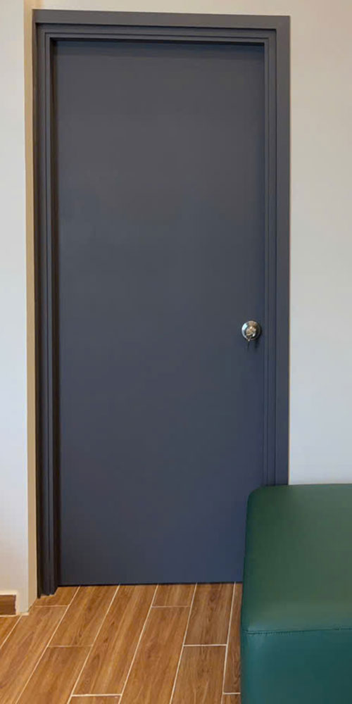 cửa composite màu xám
