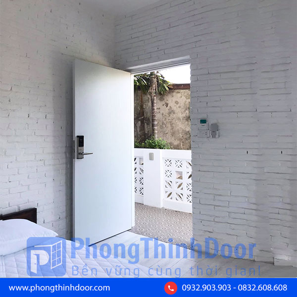 phong thủy cửa phòng ngủ trắng