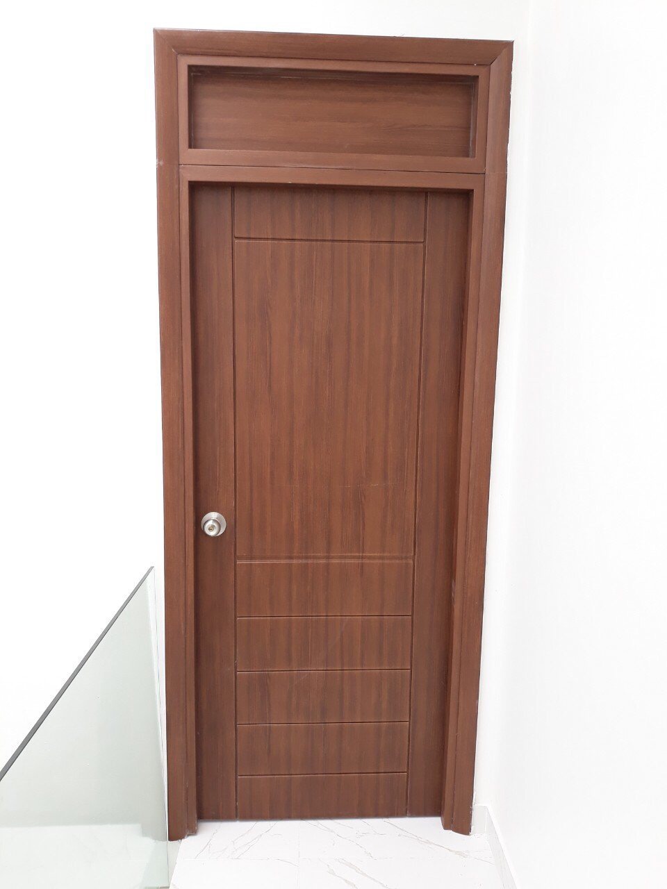 cửa nhựa hàn quốc ô gió