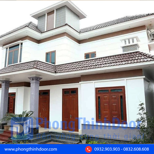 cửa chính thép vân gỗ
