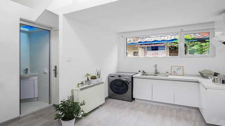 Đặt bếp đối diện nhà vệ sinh là điều kiêng kỵ trong phong thủy