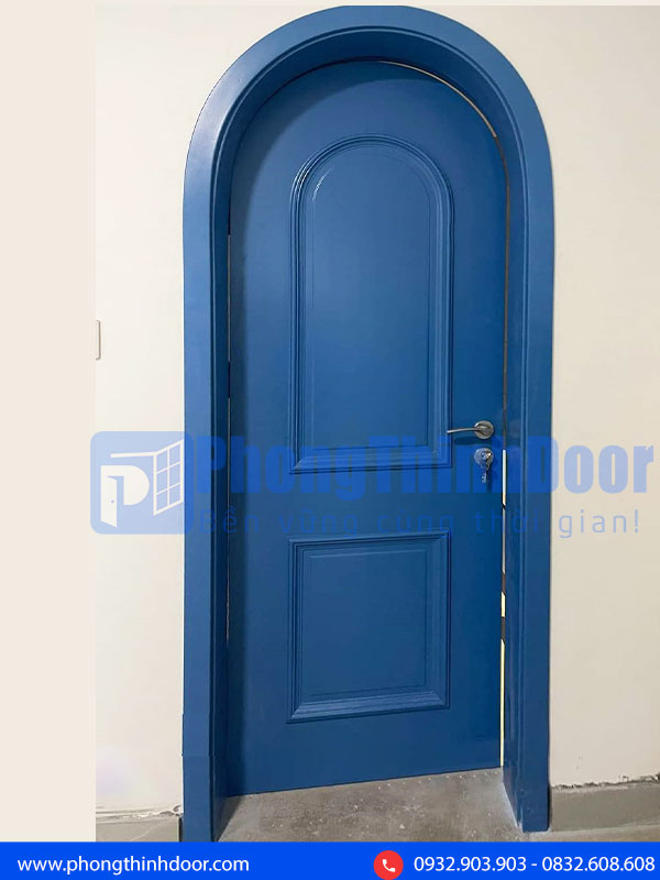 cửa vòm gỗ sơn màu bắt mắt
