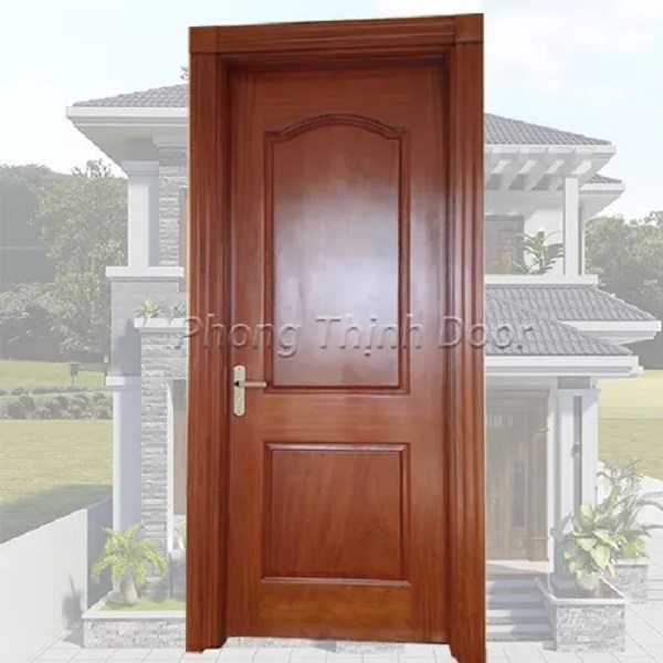 Cửa phòng được làm từ gỗ tự nhiên