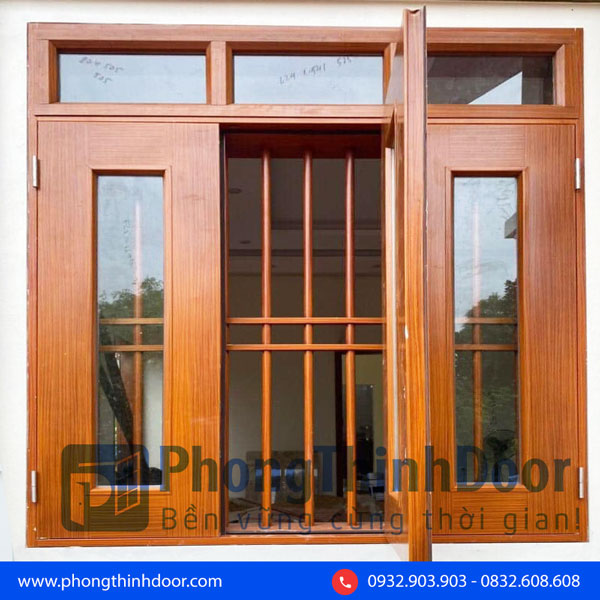 cửa sổ 3 cánh thép vân gỗ